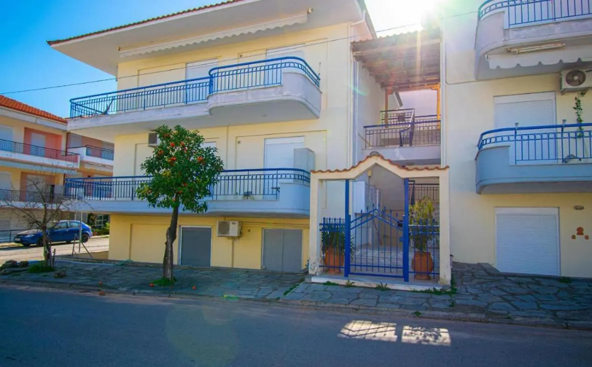 Isthmus Luxury Apartment Nea Poteidaia